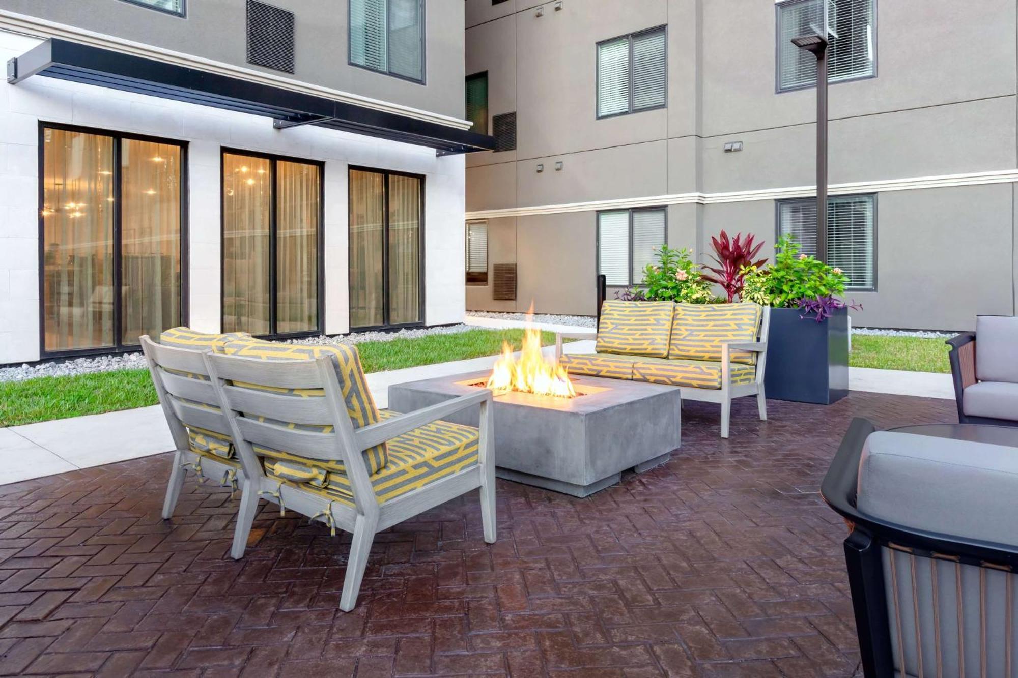 Hotel Waterwalk Extended By Wyndham Deerwood Pk 3*
